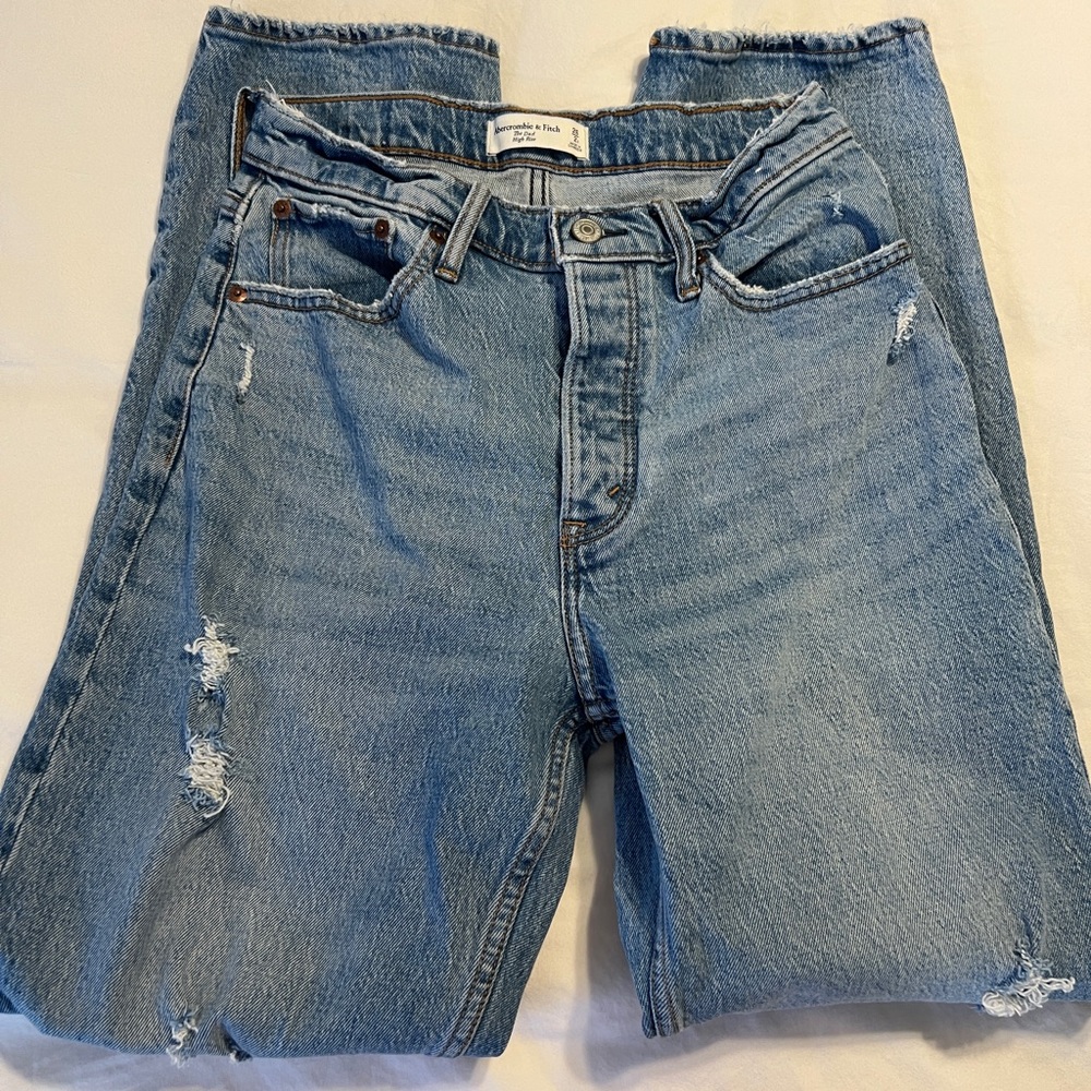 Abercrombie & Fitch The Dad High Rise Jeans